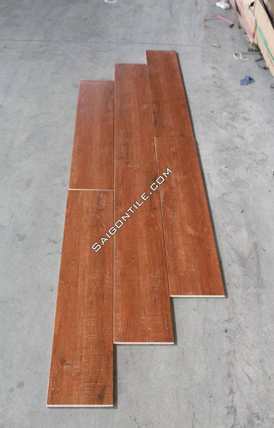 Gạch sàn gỗ màu cánh gián DW21T135